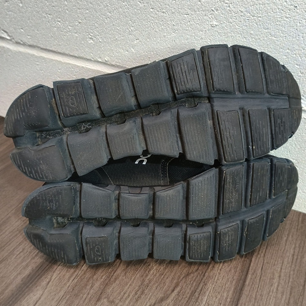 On Running Cloud Cloudflyer Waterproof Shoes Wome… - image 6